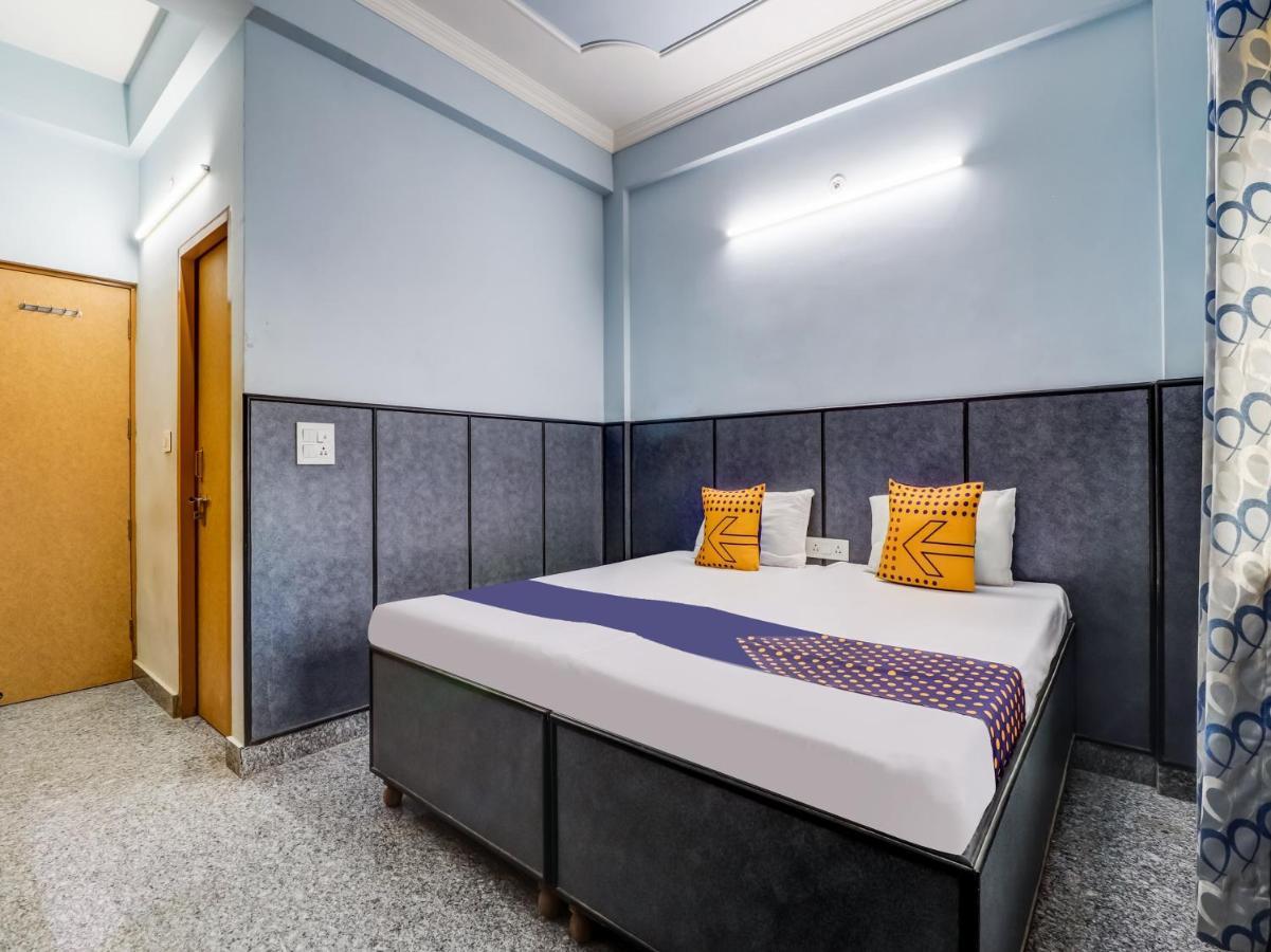 Spot On 82236 Aryan Home Stay Jhajra Exterior photo